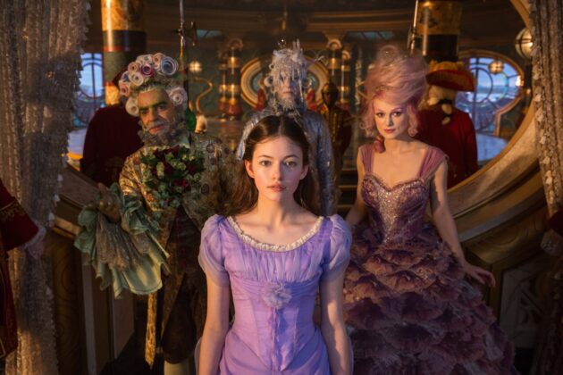 photo, Mackenzie Foy, Keira Knightley