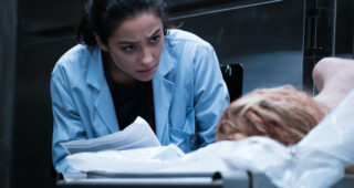 L'Exorcisme de Hannah Grace : photo, Shay Mitchell