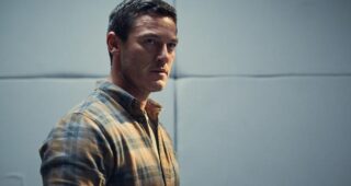 Outfall : photo, Luke Evans
