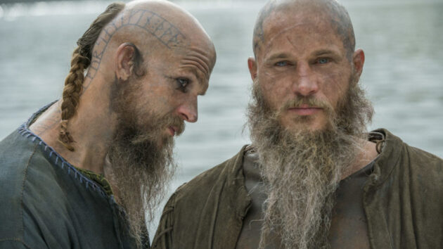 Vikings : photo, Travis Fimmel, Gustaf Skarsgård