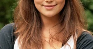 Emilia Schüle : Photo officielle