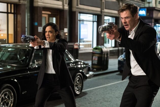 photo, Chris Hemsworth, Tessa Thompson