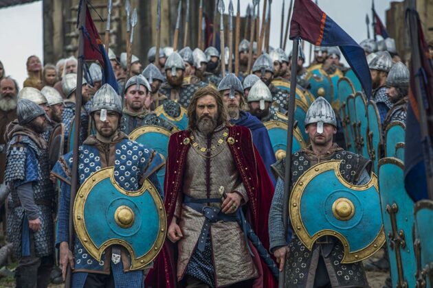 photo, Clive Standen