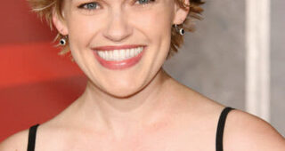Kari Wahlgren : Photo officielle