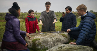 Alex, le destin d'un roi : photo, Louis Serkis, Louis Ashbourne Serkis, Dean Chaumoo, Tom Taylor