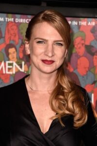 Helen Estabrook : Photo officielle
