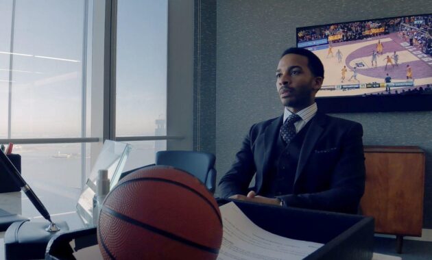 High Flying Bird : Photo Andre Holland