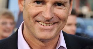 Mark Waters (VIII) : Photo officielle