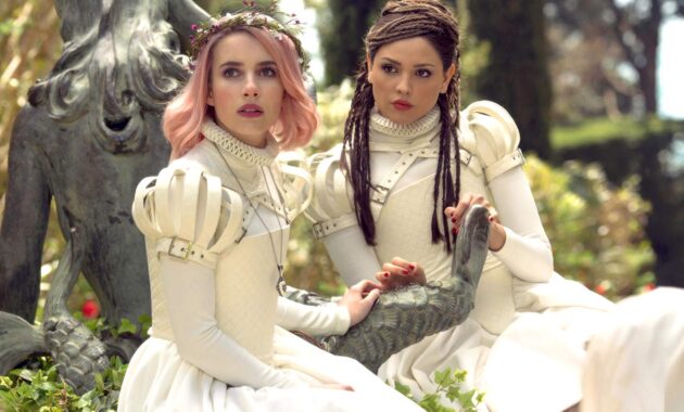 Paradise Hills : photo, Eiza González, Emma Roberts