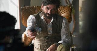 Parfaite : photo, John Stamos