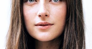 Millie Brady : Photo officielle