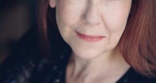 Harriet Sansom Harris : Photo officielle