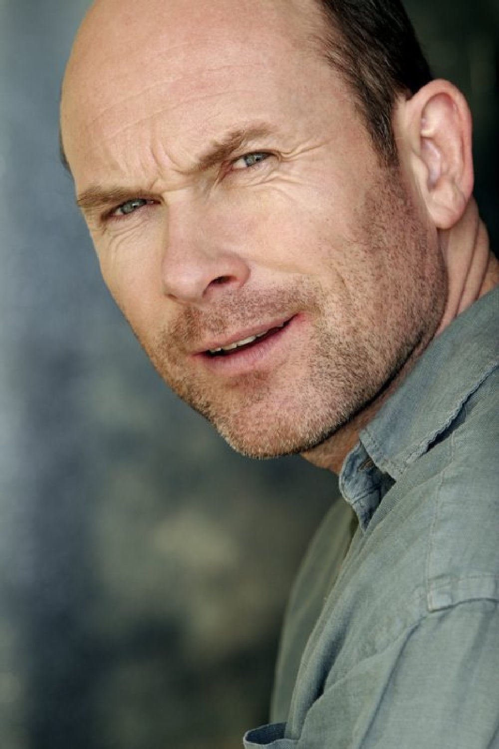 Hrothgar Mathews : Photo officielle