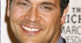 Todd Stashwick : Photo officielle