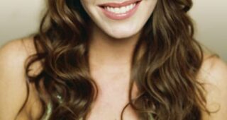 Nikki Cox : Photo officielle