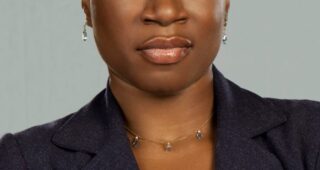 Aisha Hinds : Photo officielle