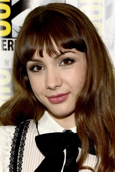 Hannah Marks : Photo officielle