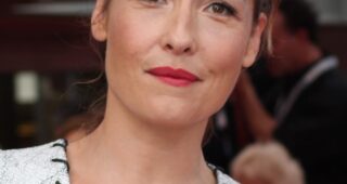 Annelise Hesme : Photo officielle