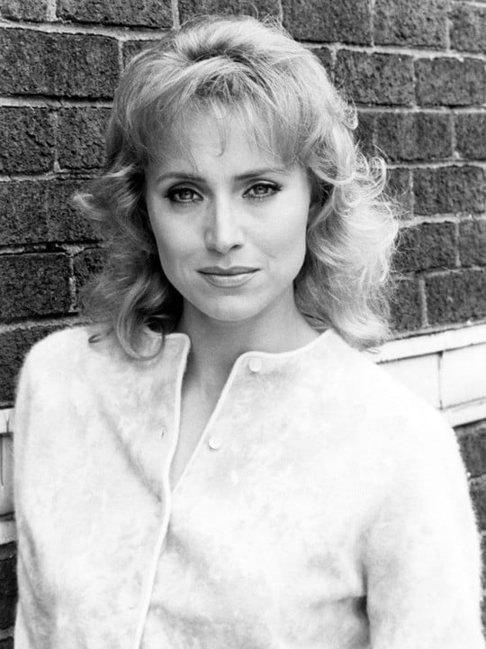 Darlanne Fluegel : Photo officielle