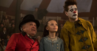Dumbo : photo, Colin Farrell, Danny DeVito, Nico Parker
