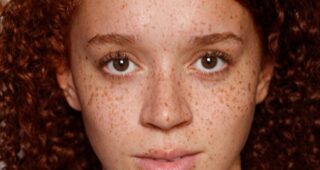 Erin Kellyman : Photo officielle
