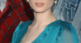 Lucy Gordon : Photo officielle