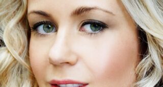 Rachael Carpani : Photo officielle