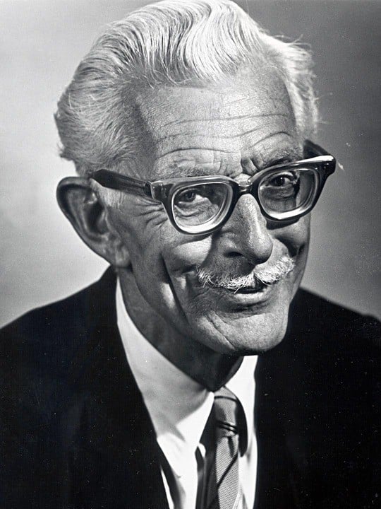 Alan Napier : Photo officielle