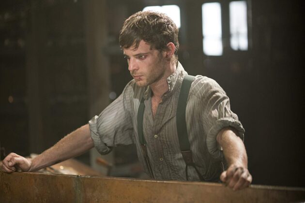 photo, Harry Treadaway