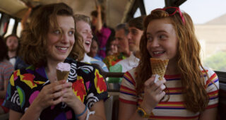 Stranger Things saison 3 : photo, Sadie Sink, Millie Bobby Brown