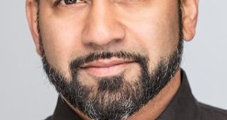 Ajay Naidu : Photo officielle