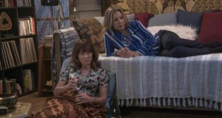 Dead to Me : Photo Linda Cardellini, Christina Applegate