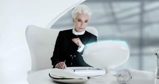 Men in Black : International : photo, Emma Thompson
