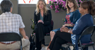 Dead to Me : photo, Christina Applegate, Linda Cardellini