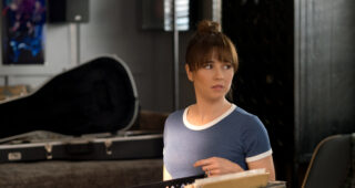Dead to Me : photo, Linda Cardellini