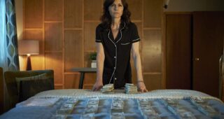 JETT : photo, Carla Gugino