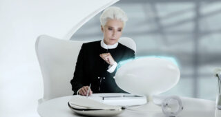 Men in Black : International : photo, Emma Thompson