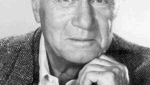 George Gaynes : Photo officielle