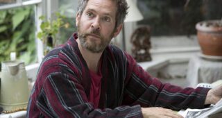 Il était temps : Photo Tom Hollander