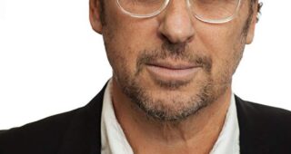Adi Hasak : Photo officielle
