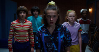 Stranger Things saison 3 : photo, Millie Bobby Brown, Sadie Sink, Noah Schnapp