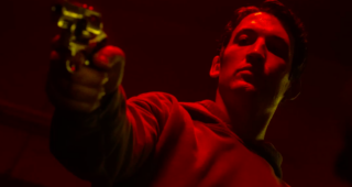 Too Old to Die Young : Photo Miles Teller