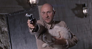 On ne vit que deux fois : photo, Donald Pleasence