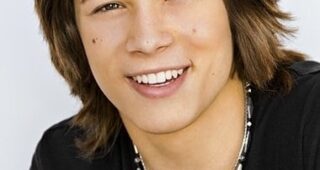 Leo Howard : Photo officielle