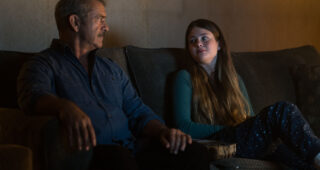 Traîné sur le bitume : photo, Mel Gibson