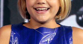 Lia McHugh : Photo officielle