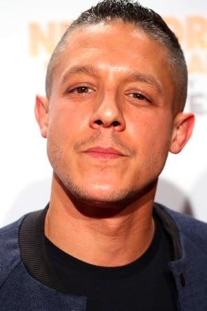 Theo Rossi : Photo officielle