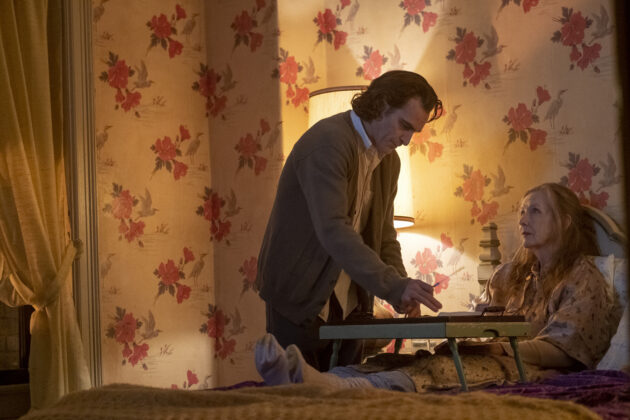 photo, Frances Conroy, Joaquin Phoenix