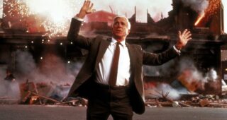 Y a-t-il un flic pour sauver la reine ? : photo, Leslie Nielsen