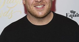 Owain Arthur : Photo officielle